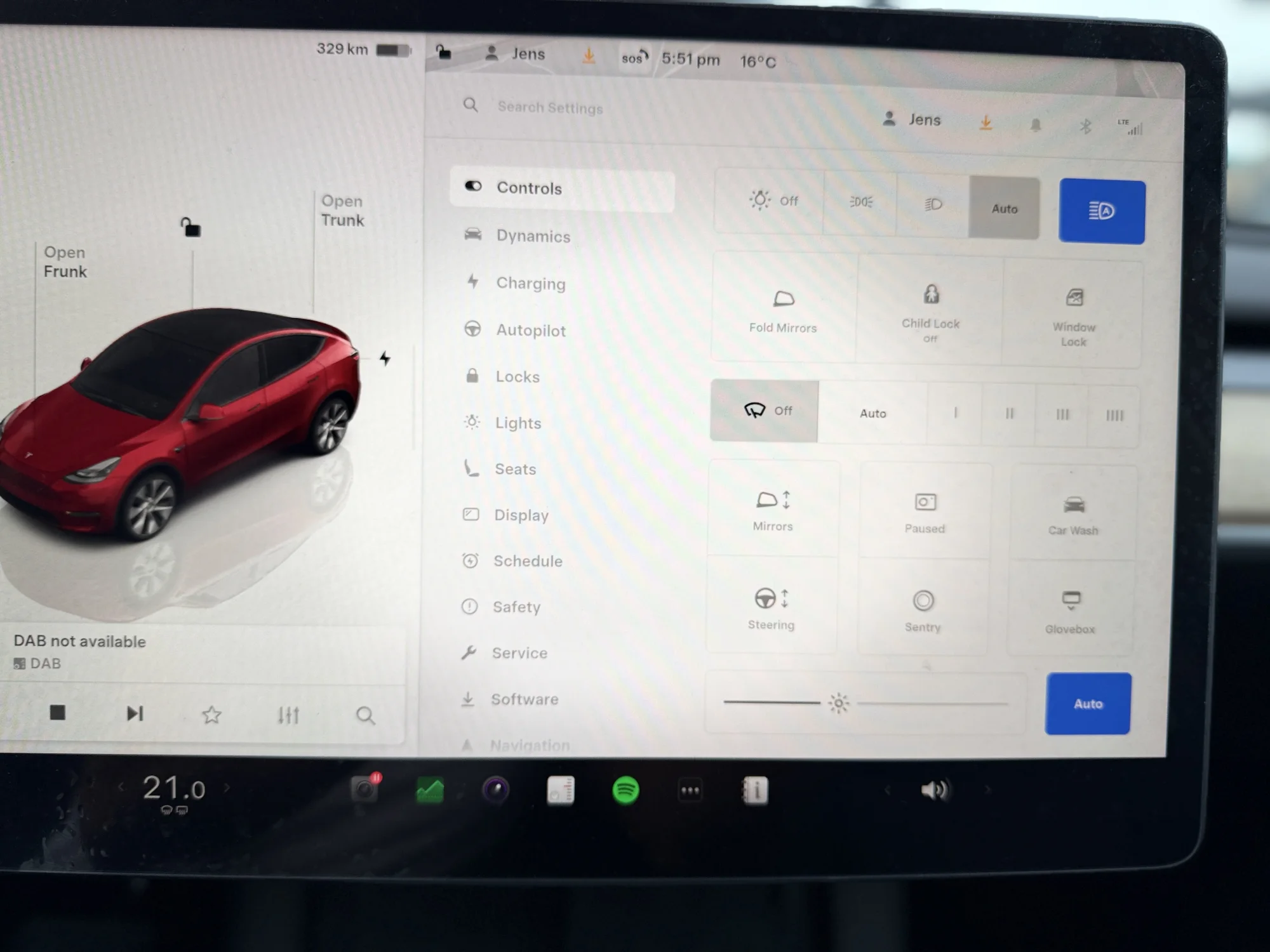 Tesla Model Y Long Range Dual Motor AWD — foto 9