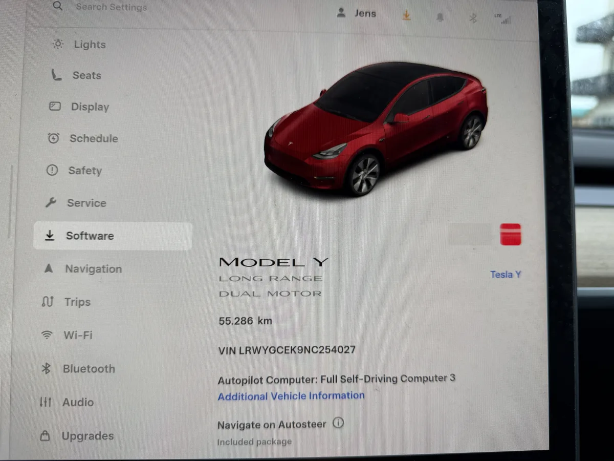 Tesla Model Y Long Range Dual Motor AWD — foto 10