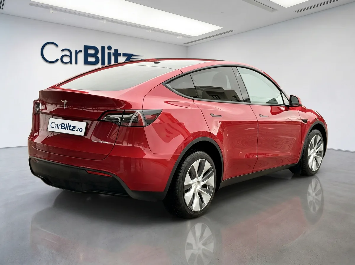 Tesla Model Y Long Range Dual Motor AWD — foto 4