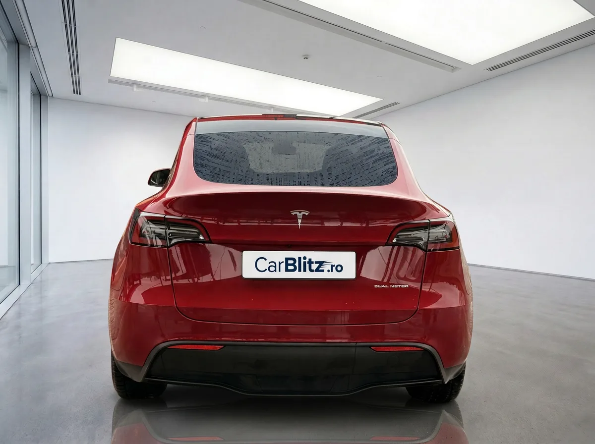 Tesla Model Y Long Range Dual Motor AWD — foto 6