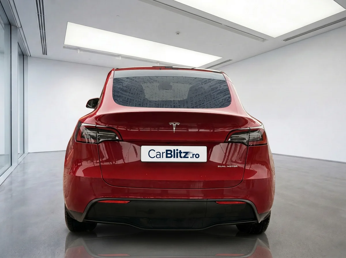 Tesla Model Y Long Range Dual Motor AWD — foto 6